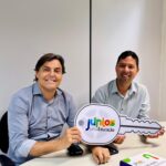 Marconi Santana destaca entrega de novos ônibus escolares para Flores e Santa Filomena