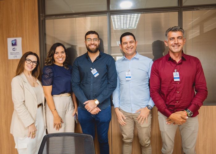 Prefeito Mayco trata de projeto do novo portal de Solidão em reunião no DER