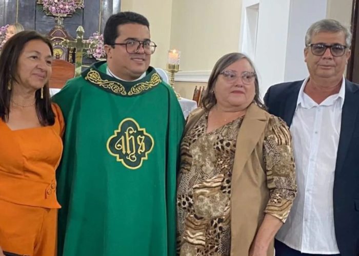 Padre Osmar Freitas toma posse na Paróquia São José em Ingazeira com celebração marcada pela fé e emoção