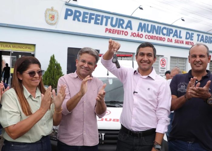 Saúde de Tabira recebe nova ambulância e reforça atendimento à população
