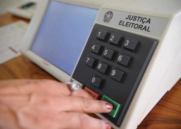 Atenção: pesquisas eleitorais só podem ser divulgadas com registro no TRE