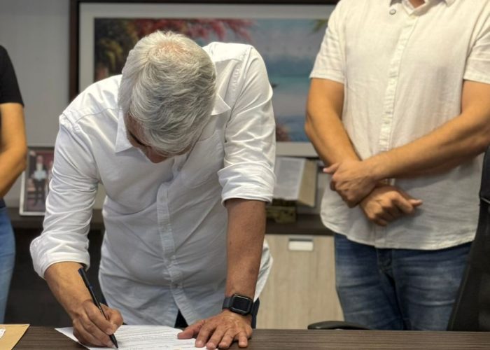 Diógenes Patriota recebe o Senador Humberto Costa em Tuparetama