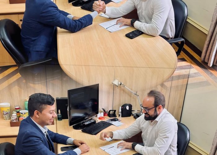 Prefeito de Flores busca investimentos para infraestrutura hídrica e estradas vicinais