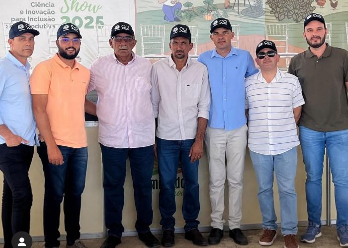 Prefeito de Ingazeira Luciano Torres participa do Semiárido Show ao lado de sua base política