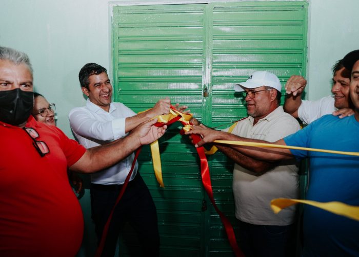 Tabira investe em modernização da Feira de Gado e entrega primeira balança eletrônica para pesagem animal