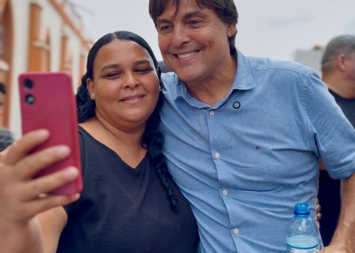 Além das fronteiras: Marconi Santana mostra força em Carnaíba após assinatura de ordem de serviço em Flores